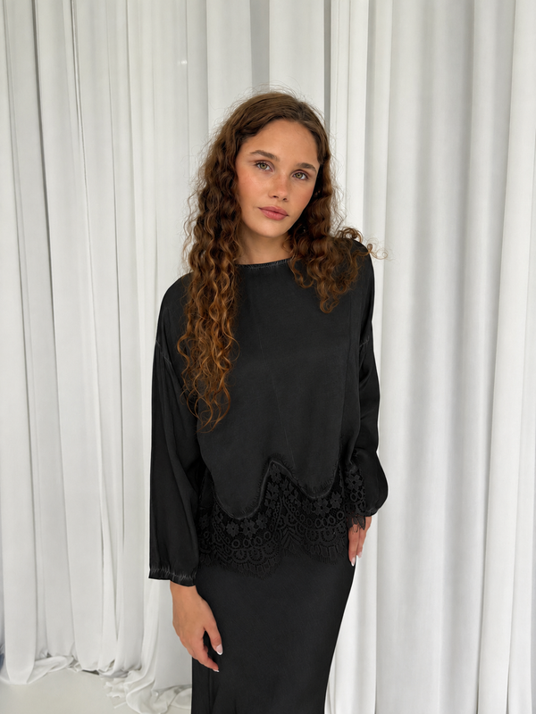The Enchanted Lace Maxi Skirt
