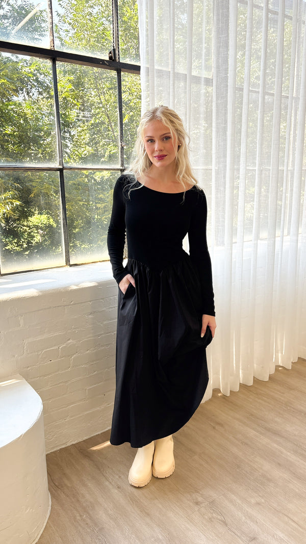 Princess Charm Midi Dress