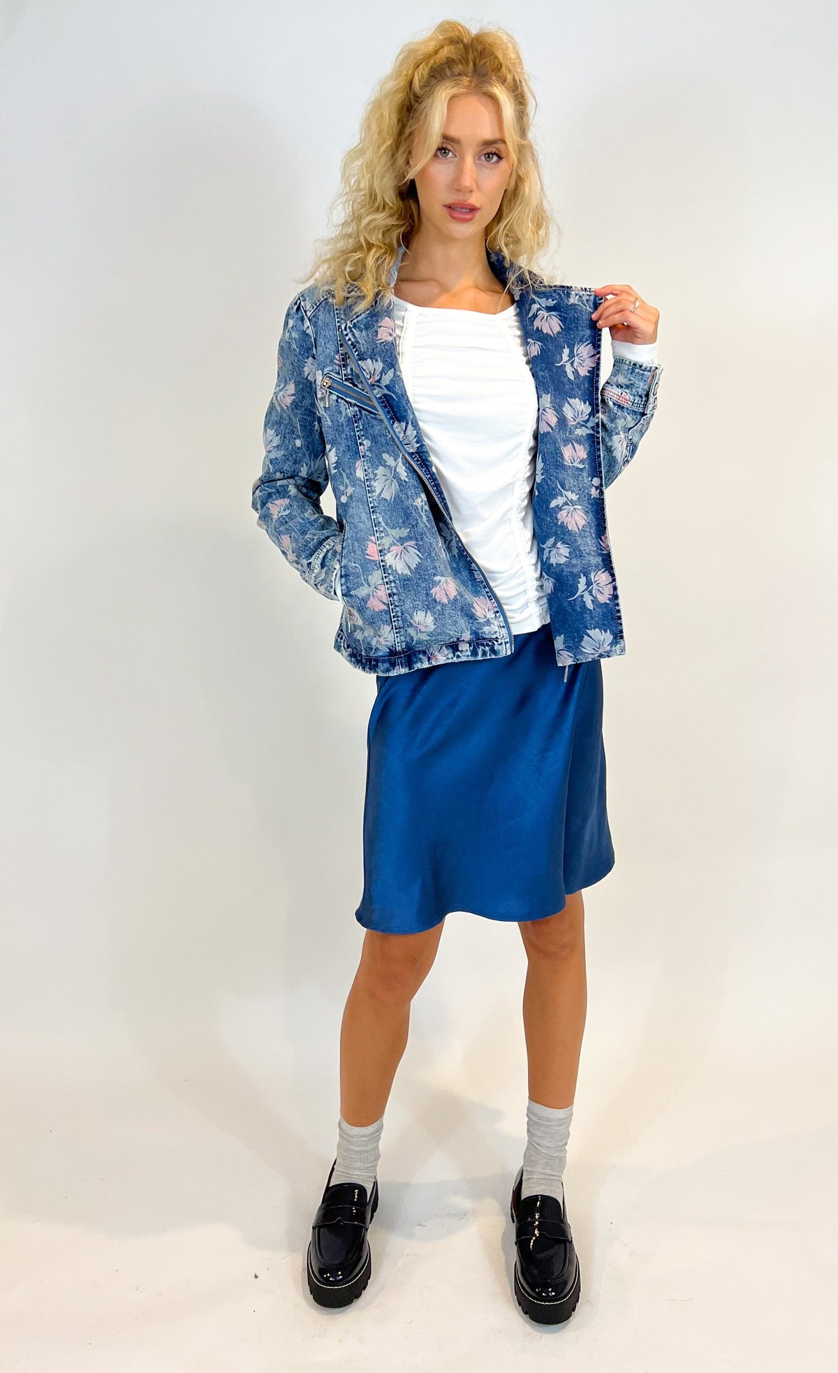 Floral initial denim jacket – DollyPegBoutique